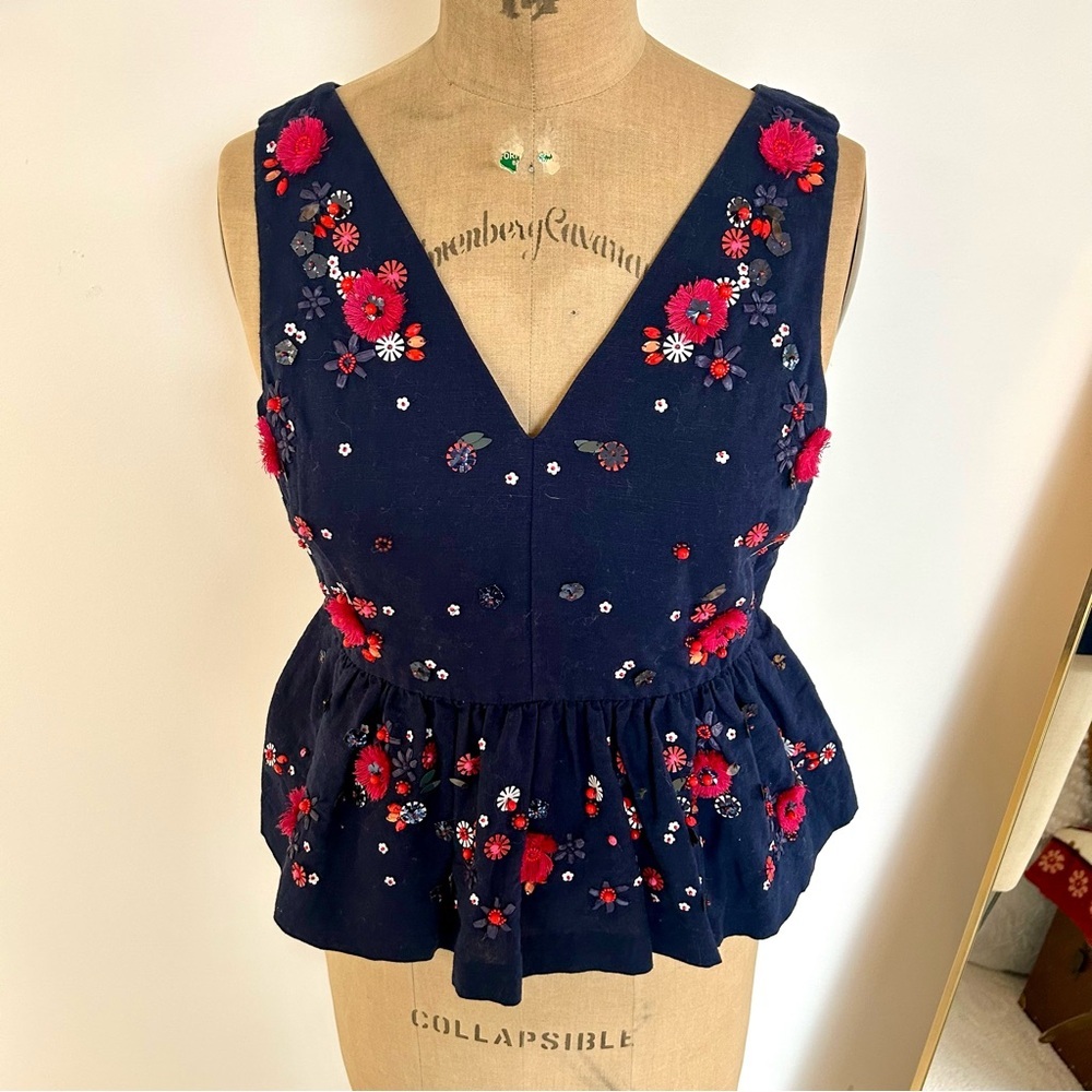 J Crew Women’s Navy Blue & Red Floral Beaded Peplum Sleevelss Top Size 6 EUC